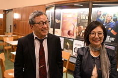 國片「左撇子女孩」3日在布魯塞爾首場放映，吸引了超過百名觀眾，駐歐盟兼駐比利時代表謝志偉（左）也到場欣賞電影。