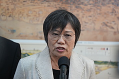 內政部長劉世芳在立法院受訪。資料照片。