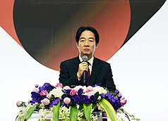 PD
賴總統出席亞洲民主人權獎頒獎典禮
總統賴清德10日上午在台北出席2025第20屆「亞洲民
主人權獎」頒獎典禮致詞表示，中國對台灣及周邊國
家複合式威脅以及攻擊，影響區域及全球的和平穩
定，顯示出守護民主與自由是各國刻不容緩的行動。
中央社記者郭日曉攝　114年12月10日
