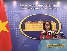 越南外交部發言人范秋姮11日在2025年最後一場例行記者會中表示，依照1982年聯合國海洋法公約等國際法，各國享有在國際海運密集台灣海峽自由航行與自由穿越的合法權利。 (圖：中央社)
