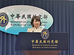 日本近年「暗黑打工」案件猖獗，台灣日本關係協會副秘書長林郁慧指出，外館接獲日方通知，今年台灣人在日本涉及詐騙案件人數較去年暴增10倍，總計達50人，呼籲切勿貪圖一時報酬而觸法。