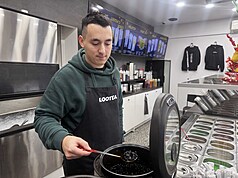 捷克手搖飲店Lootea創辦人Patrik（圖）分享，他知道珍珠奶茶起源自台灣，自己也很喜歡喝珍珠奶茶，這成為他開店的契機。