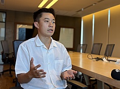 泰國前眾議員塔維翁（Tawiwong Totawiwong）成為國會議員時年僅27歲，他近日接受中央社專訪時表示，從建築師轉換跑道投入政治，源於對城市發展與公共治理的挫折感。