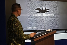 共軍東部戰區29日無預警發動所謂「正義使命-2025」環台軍演，針對國軍相關應處作為，國防部發言人孫立方下午在記者會上回應媒體提問。