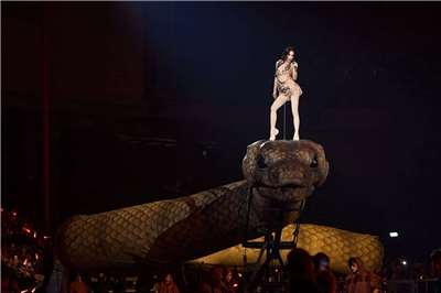 Jolin大巨蛋開唱，開場登3層樓高、30米長巨蟒震撼繞場。(凌時差提供)