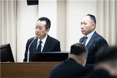 國防部長顧立雄17日在立法院表示，1.25兆的軍購特別條例若未通過，可能動搖美國對於台灣自我防衛決心的信心。(楊仁翔 攝)