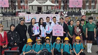 總統府升旗典禮今天(30日)進行總採排，各個表演團體及國歌領唱團皆出席。（劉玉秋攝）