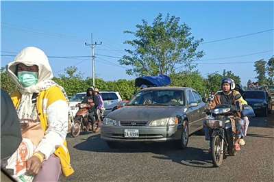 泰柬邊境衝突再起 ，3.5萬民眾撤離。 (AFP)