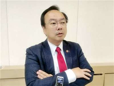 中亞歐洲研究所(CEIAS)日前發布一份台灣與歐洲關係研究報告，台灣歐盟中心執行長鄭家慶解讀，歐洲各國情況不同，但台灣可依該報告的分類「因區制宜」 (央廣記者王照坤 攝)