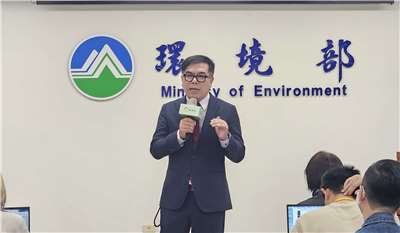 環境部長彭啓明23日表示，環境部明年將推出綠領人才plus加值課程。(劉品希 攝)