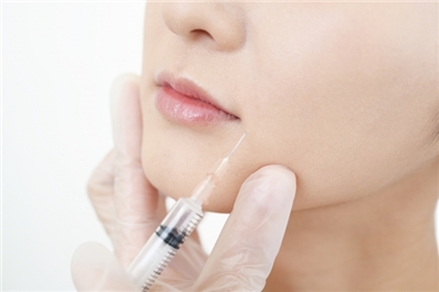 醫美管理新制受關注，衛生福利部10日第3度與醫界討論，友善查詢美容醫學專區明年農曆年前上線，將揭露醫師姓名、專科等資訊。 （示意圖／RTI）