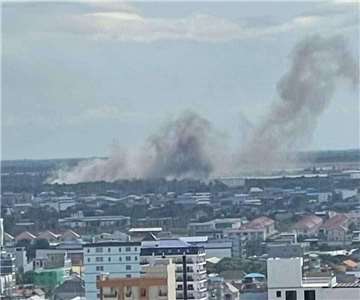柬埔寨國防部發表聲明指出，泰國軍方18日轟炸位於邊境的賭場城鎮巴比(Poipet)。(X@un_cha_un)