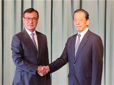 第49屆台日經濟貿易會議4日舉行，雙方團長分別是台日關係協會會長蘇嘉全(左)，日台交流協會會長隅修三(右) (央廣記者王照坤 攝)