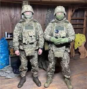 2名參加烏克蘭部隊的香港青年26日在烏克蘭南部札波羅熱執行任務時遇襲身亡。(X@melissakchan)