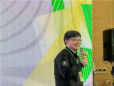 共軍環台軍演進入第二天，台電董事長曾文生表示，能源儲備工作持續進行，天然氣船今早順利進港。(謝佳興 攝)