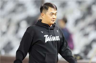 中信兄弟二軍總教練「恰恰」彭政閔。