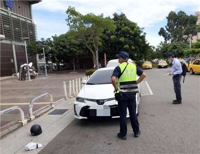 交通部近日預告修法，最快明年1月底起，將無照駕駛違規者納入講習對象。(中央社資料照)
