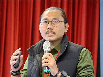 「印尼法律援助與人權協會」(PBHI)獲頒「亞洲民主人權獎」，協會主席伊布拉尼(Julius Ibrani)11日應邀出席台灣民主基金會舉辦的座談會 (央廣記者王照坤 攝)