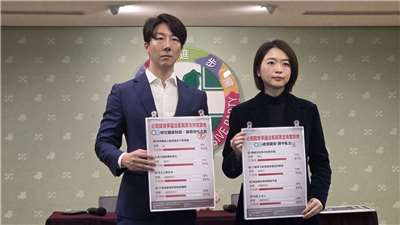 民進黨12日公布民調，指藍白強推的亂台法案有過半民意不支持，呼籲藍白懸崖勒馬。 (劉玉秋攝)