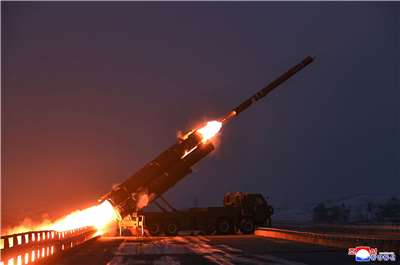 北韓28日進行長程戰略巡弋飛彈發射演習。