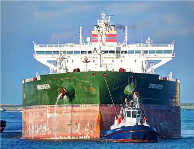 伊朗傳出在阿曼灣扣押一艘疑似走私的油輪。示意圖，非遭扣押船隻。(Pixabay) 