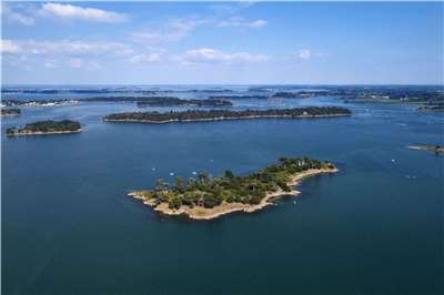 位於法國西部菲尼斯泰爾省(Finistere)的朗格島(ile Longue)為法國核潛艦基地。(AFP)