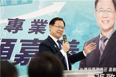 民眾黨立委張啓楷24日宣布將參選2026年嘉義市長選舉，並強調只要藍白能整合，就能贏下選戰。希望兩黨整合在農曆年前能有結果。(楊仁翔 攝)