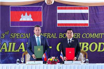 泰國和柬埔寨防長27日簽署聯合聲明，表示兩國同意「立即」停火。 