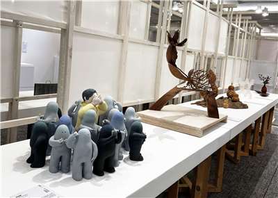 2025台灣工藝獎展出得獎作品，歡迎民眾前往欣賞台灣工藝之美。(楊雨青攝)