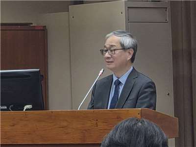 文化部長李遠10日列席立法院教委會備詢時證實，文化部9日已召開公視新任董監事審查委員會預備會議，就正式審查會議的相關程序等先行溝通。(江昭倫 攝)