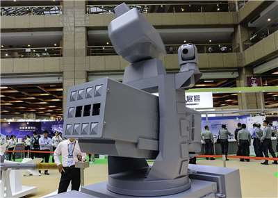 ​國家中山科學研究院16日證實，中科院研製的「海劍羚飛彈系統」10月已按核定計畫通過海軍作戰測評，但相關量產部署事宜，因涉及國防機敏事務，援例不予評論。圖為2019台北國際航太暨國防工業展覽會上展出的獨立型海劍羚飛彈系統模型。 (圖：維基百科)