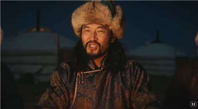 土耳其裔荷蘭DJ奧斯坎將經典耶誕頌歌「耶誕鈴聲」改成「蒙古風」，快速吸引80萬個讚。（YT/@Ummet Ozcan )