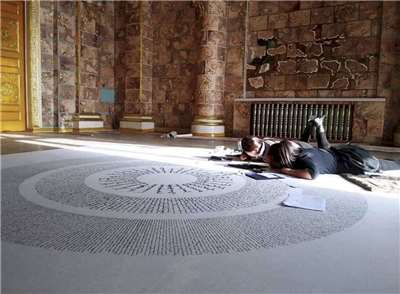 中國政府2020年在內蒙古強推獨尊漢語的教學政策引起蒙古人強烈抗議，當時有學生響應抗爭行動，以蒙古文書寫創作。如今中國政府將進一步把使用漢語入法，恐讓中國少數民族文化進一步遭到侵蝕。(Nicholastrad@twitter)