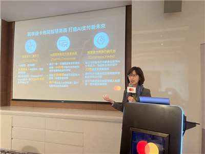 萬事達卡台灣區董事總經理陳懿文9日宣布，「一鍵支付 (Click to Pay)」，將於明年初在台灣正式落地。持卡人線上購物免再輸入卡號等資訊，支付將更快速。(陳林幸虹 攝)