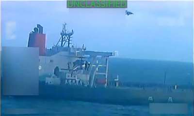 美國在委內瑞拉近海扣押了一艘大型油輪。(圖:@AGPamBondi)