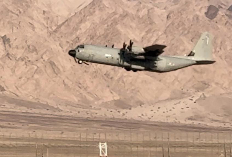 義大利外交部與國防部合作，2025年6月12日調度3架軍機，從加薩走廊載運17位受傷的巴勒斯坦兒童與53位家屬到義大
利治療。（義大利國防部提供）

