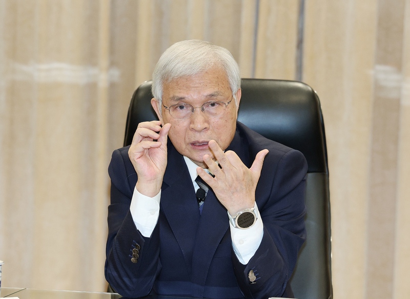 央行總裁楊金龍19日強調，目前沒有降息抑制新台幣升值的構想。(圖：中央社)