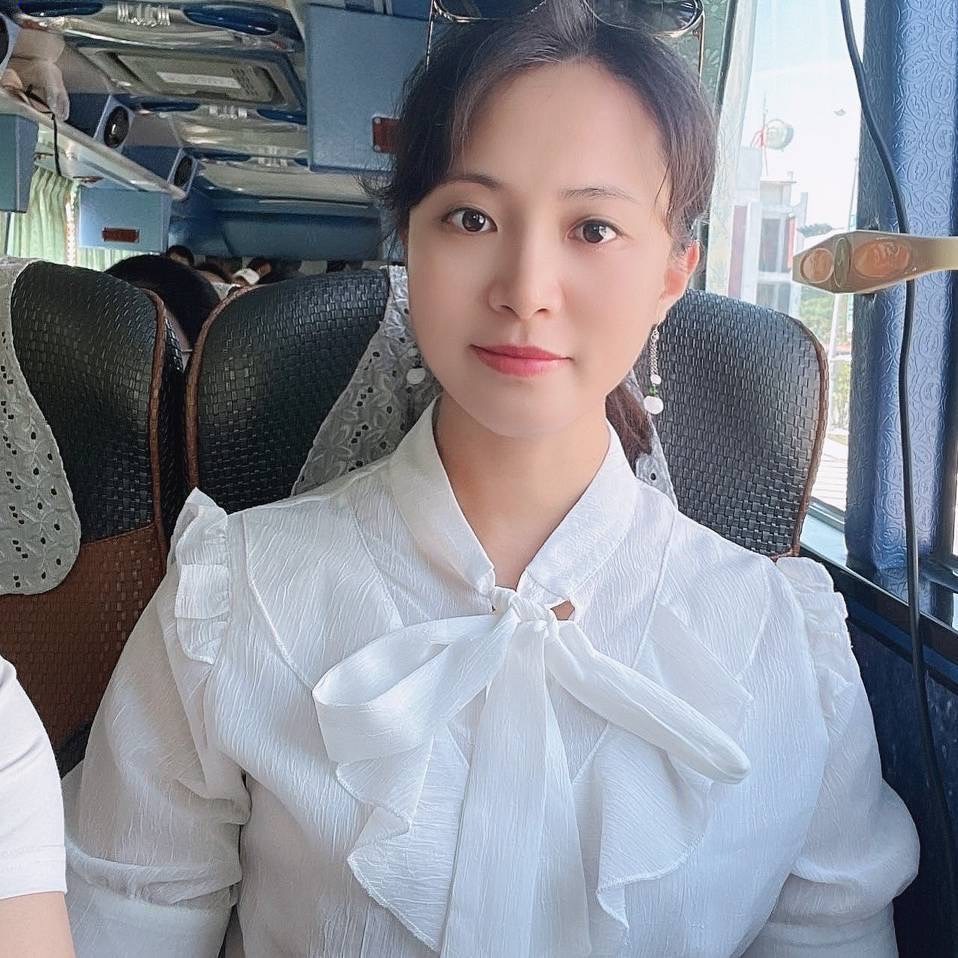 娘家在安徽的傅毛艷繼承家業從事養殖業，接棒擔綱第二屆彰化縣芳苑鄉新住民協會理事長，持續服務傳承。