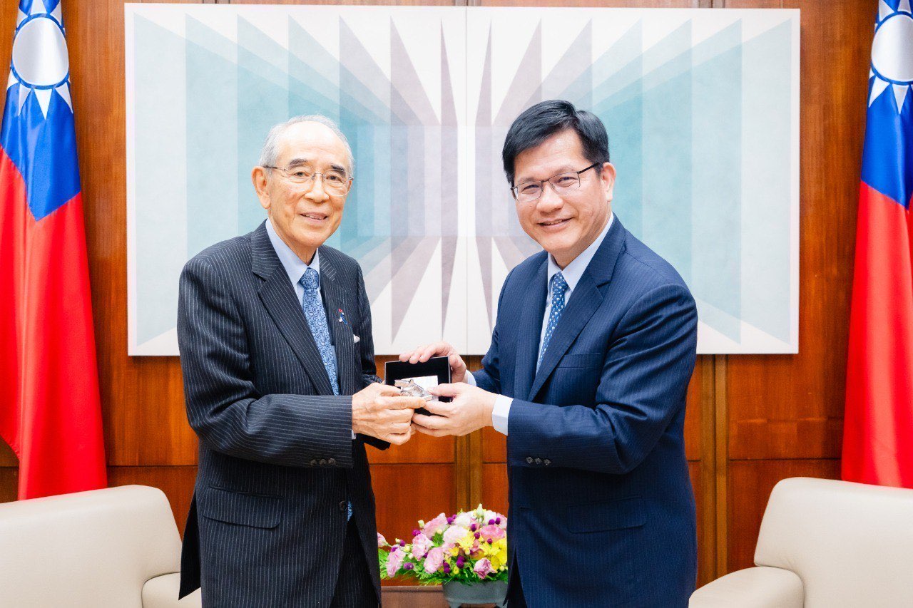 外交部長林佳龍接見日本台灣交流協會前會長大橋光夫。  (圖:外交部)