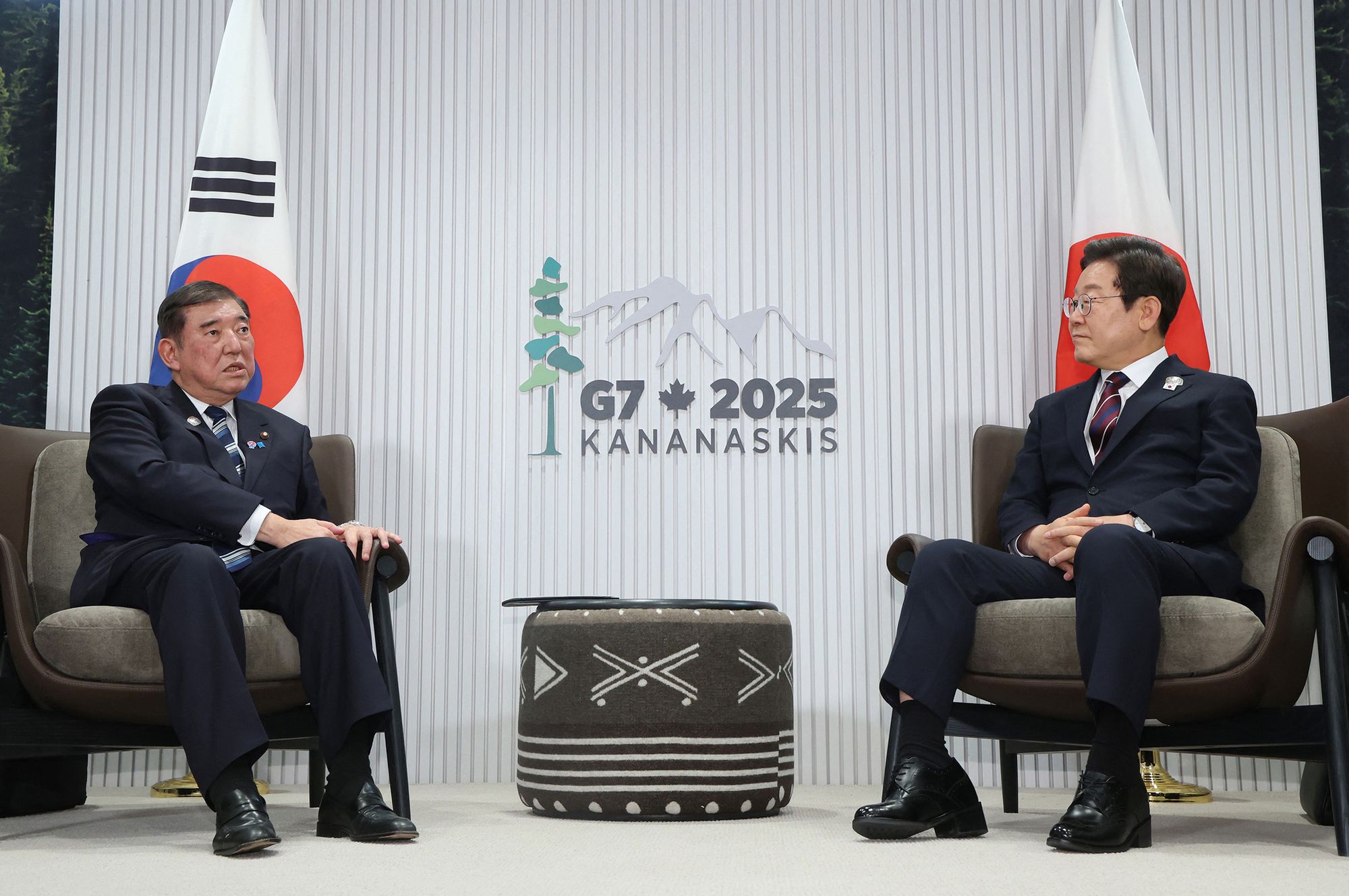南韓總統李在明17日在加拿大G7峰會場邊與日本首相石破茂首次會面。