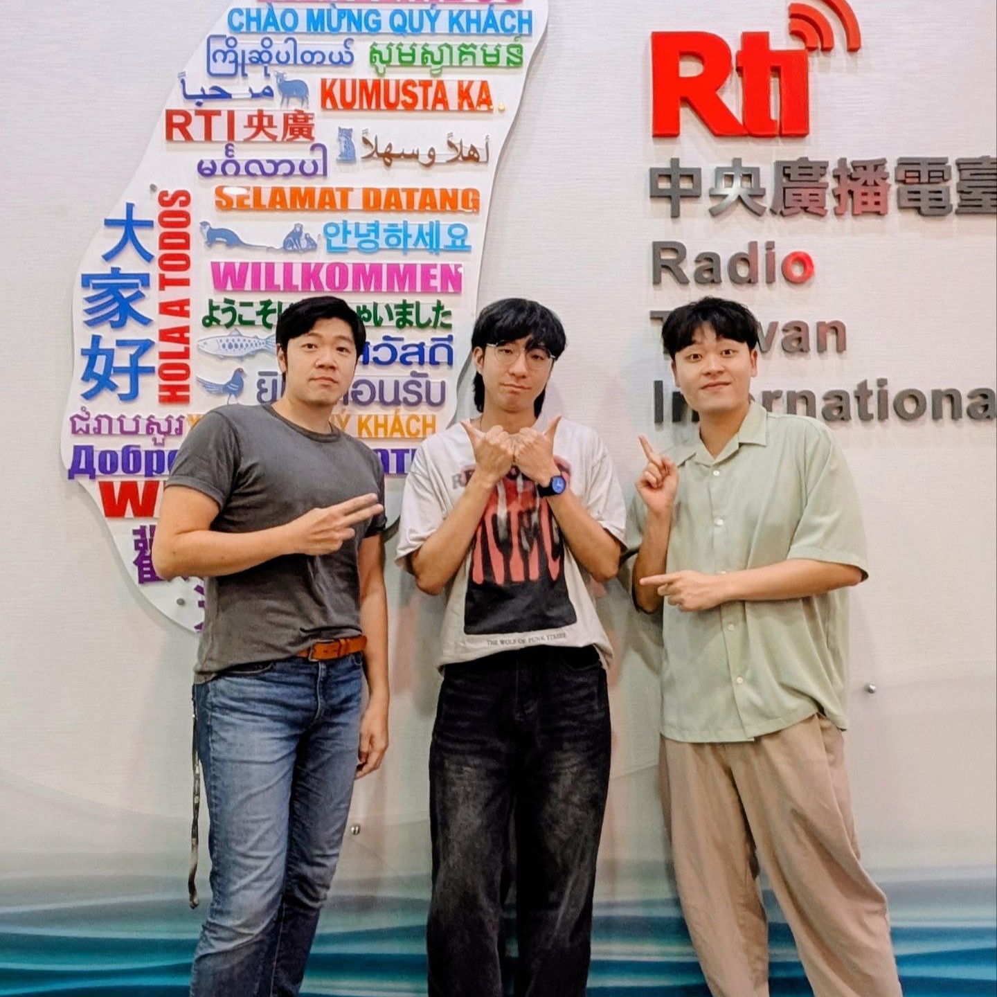 主持人亞特、佑仁&來賓李鈺凰