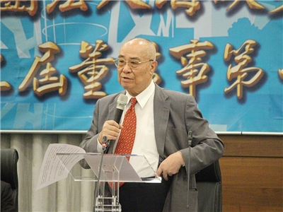 海基會6日召開例行的董監事聯席會議，海基會董事長吳豊山說利用這個機會「向對岸做幾點表白」 (央廣記者王照坤 攝)