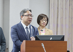 法務部次長黃世杰（左）。資料照。
