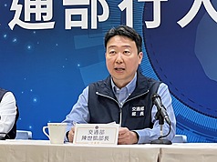 今年1至4月行人A1事故卻增加，交通部長陳世凱表示，交通部積極研議修法，重罰無照駕駛與車輛不停讓行人者，相關修法預計6月底送入行政院。(圖：中央社)