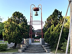 台大7日宣布與台北市建中、北一女等5校合作試辦高中生進階課程，預計有9門課，運用課餘時間讓學生
修讀微積分、普通物理、經濟學原理等課程。圖為台大傅鐘。

