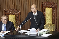 為提升國軍招募及留營誘因，立法院會10日三讀修正通過軍人待遇條例部分條文，義務役薪資將從現行2萬1350元提高7240元，達到最低工資2萬8590元。(圖：中央社)