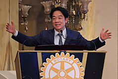 賴清德總統啟動「團結國家十講」，分別以國家、團結、憲政體制、外交、國防、兩岸、民主、和平、繁榮與均衡台灣等主題發表演說。