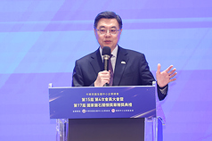 第17屆國家磐石關懷獎章贈獎典禮24日在台北喜來登大飯店舉行，行政院長卓榮泰（圖）出席致詞。(圖：中央社)
