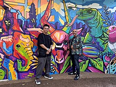 台灣藝術家BOUNCE（左）與美國藝術家
GONZO247（右）再度攜手在美國休士頓動物園共同
創作全新壁畫，預計今年10月將第3度合作，在台北
市立動物園創作全新壁畫。
