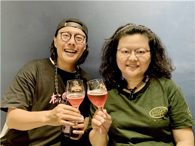 香港知名潮州粉麵店夏銘記始創人之女。